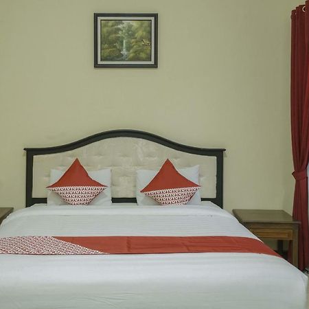 Oyo 804 Ndalem Maharani Guest House Yogyakarta Ngoại thất bức ảnh
