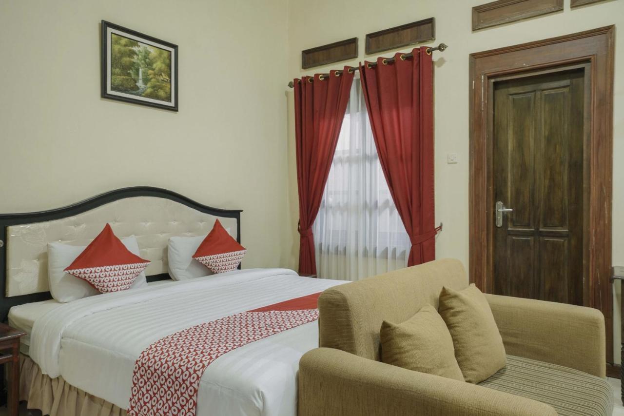 Oyo 804 Ndalem Maharani Guest House Yogyakarta Ngoại thất bức ảnh