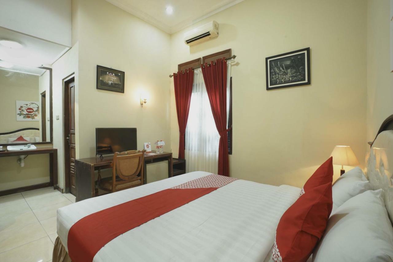 Oyo 804 Ndalem Maharani Guest House Yogyakarta Ngoại thất bức ảnh