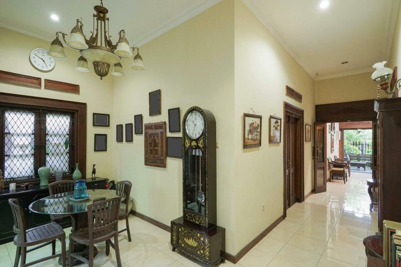 Oyo 804 Ndalem Maharani Guest House Yogyakarta Ngoại thất bức ảnh