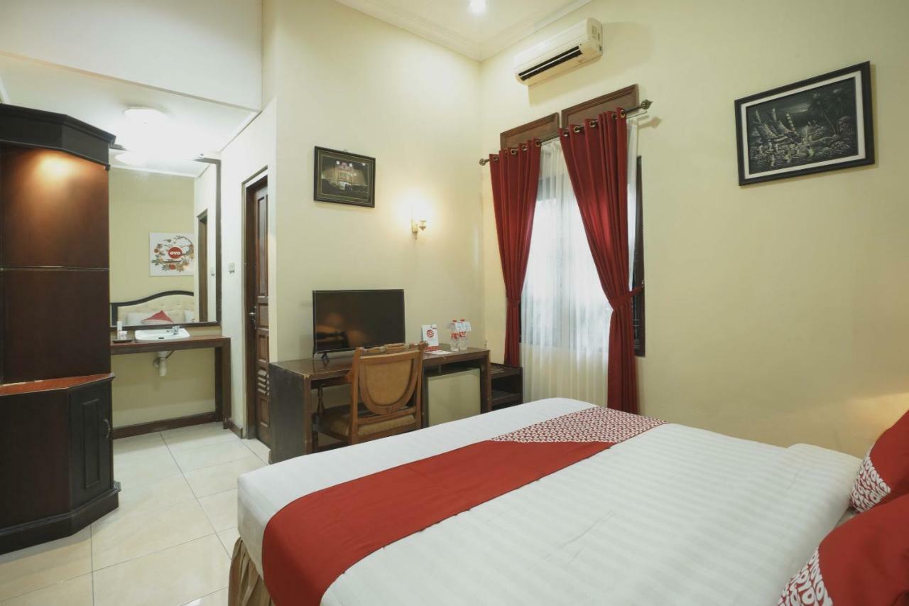 Oyo 804 Ndalem Maharani Guest House Yogyakarta Ngoại thất bức ảnh