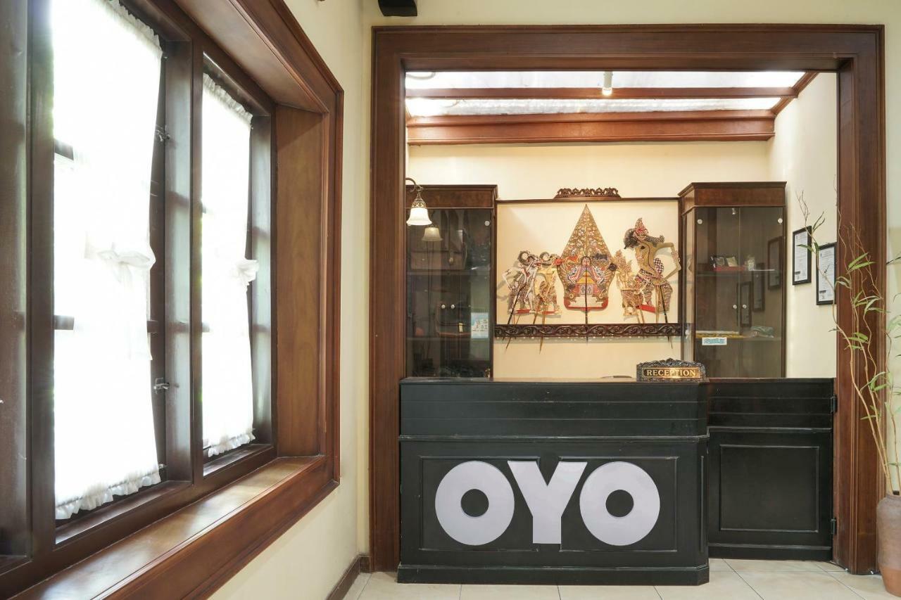 Oyo 804 Ndalem Maharani Guest House Yogyakarta Ngoại thất bức ảnh