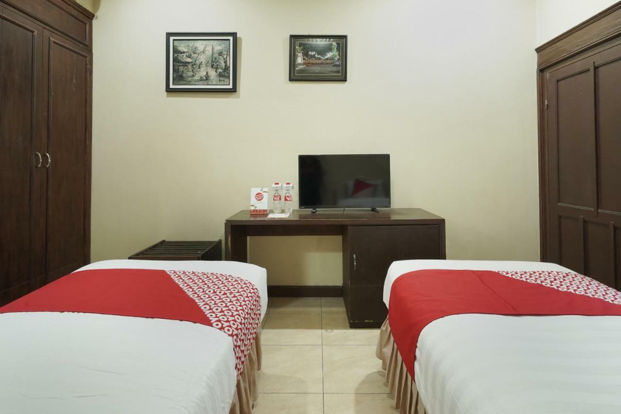 Oyo 804 Ndalem Maharani Guest House Yogyakarta Ngoại thất bức ảnh