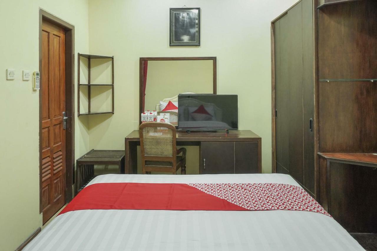 Oyo 804 Ndalem Maharani Guest House Yogyakarta Ngoại thất bức ảnh