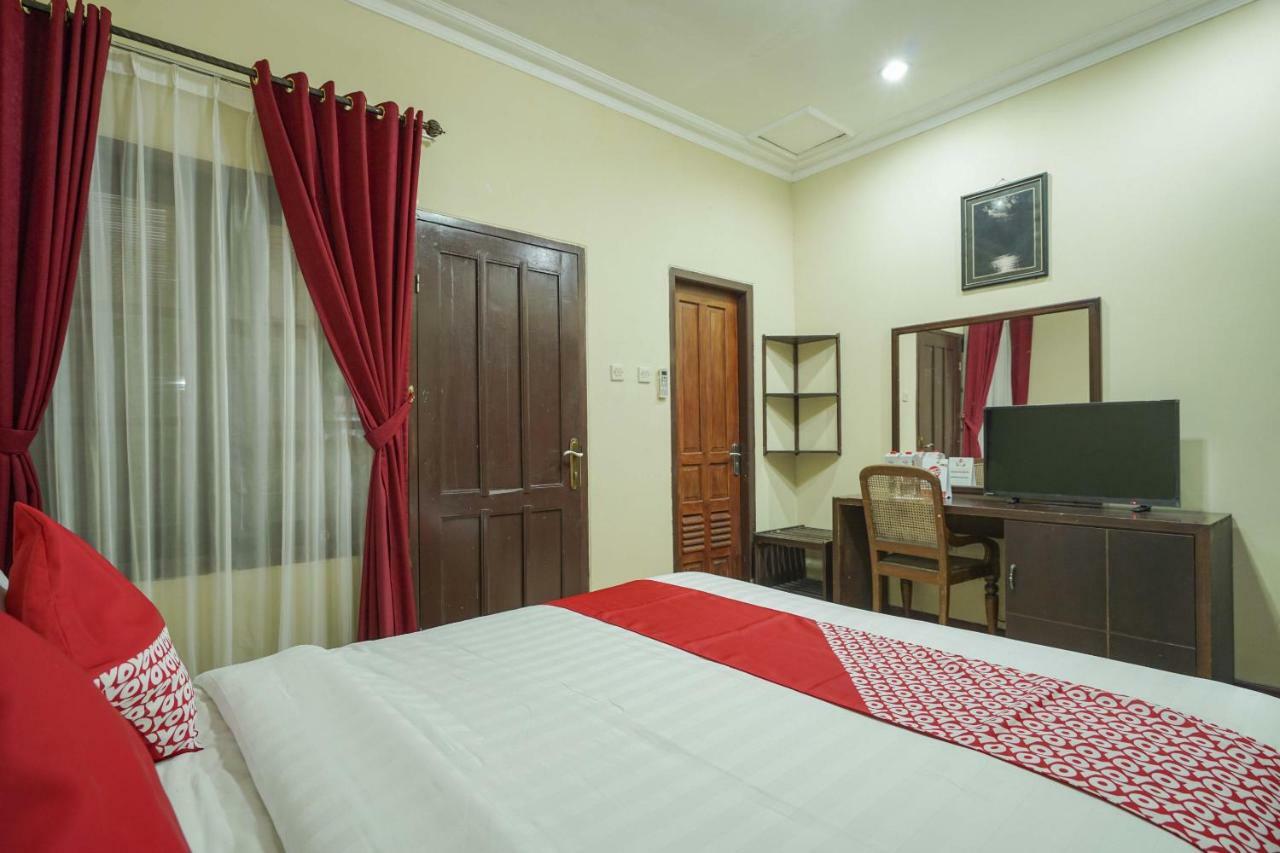 Oyo 804 Ndalem Maharani Guest House Yogyakarta Ngoại thất bức ảnh