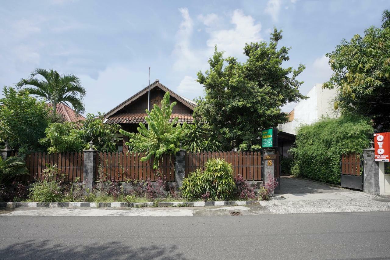 Oyo 804 Ndalem Maharani Guest House Yogyakarta Ngoại thất bức ảnh