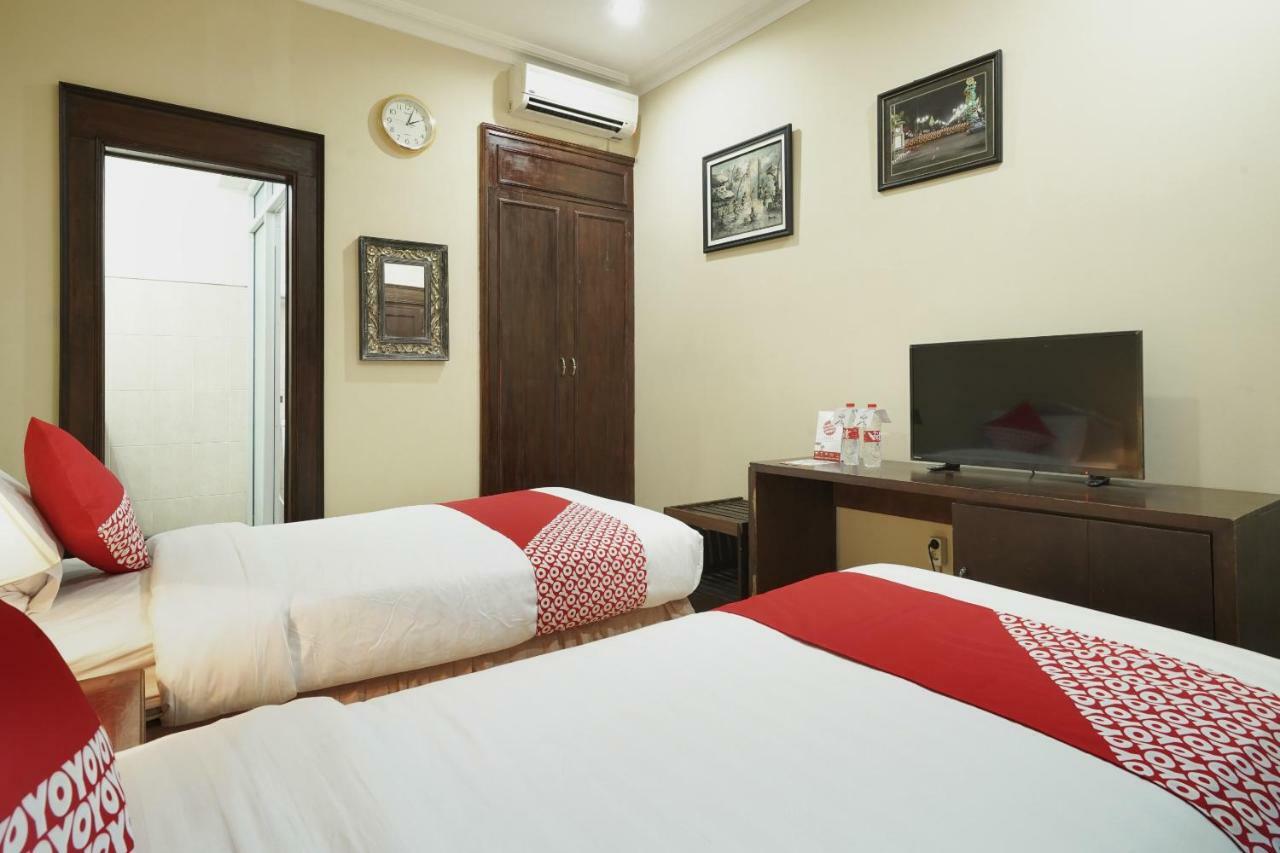 Oyo 804 Ndalem Maharani Guest House Yogyakarta Ngoại thất bức ảnh