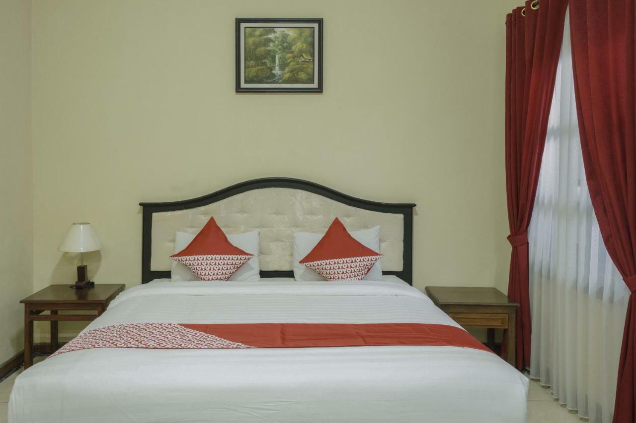 Oyo 804 Ndalem Maharani Guest House Yogyakarta Ngoại thất bức ảnh
