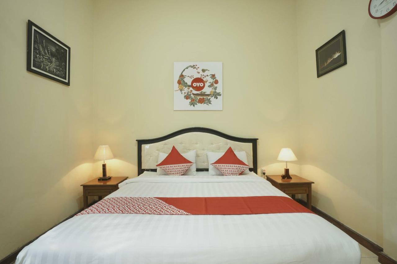 Oyo 804 Ndalem Maharani Guest House Yogyakarta Ngoại thất bức ảnh