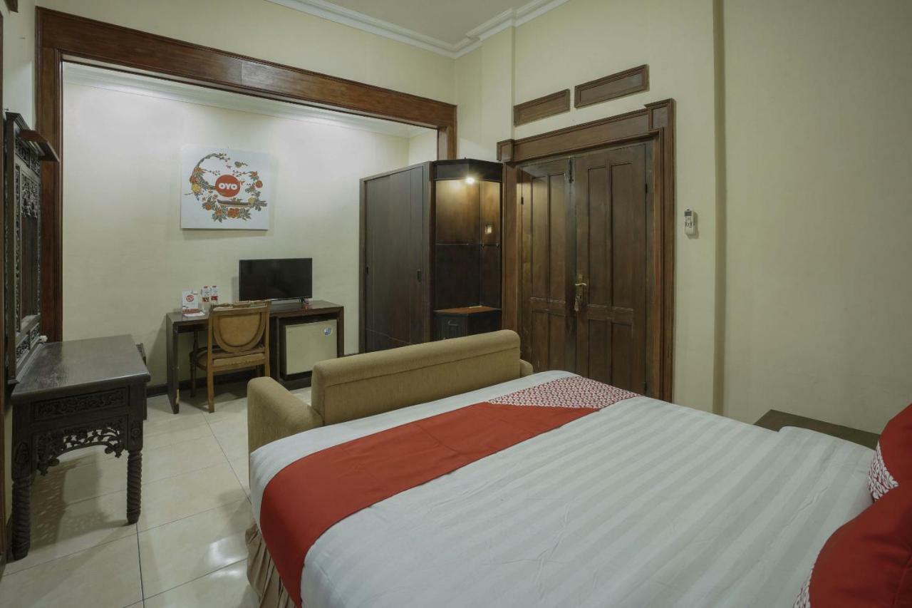 Oyo 804 Ndalem Maharani Guest House Yogyakarta Ngoại thất bức ảnh